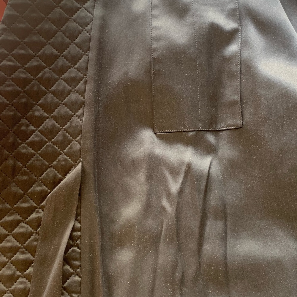 ** SOLD Daniel Hanson Red Dotted Silk Smoking Jacket - Picture 5 of 7